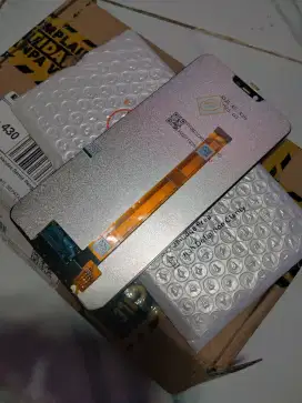 Lcd baru Oppo a3s/realme C1
