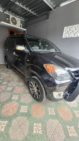 TOYOTA AVANZA G 1.3 VVTI ISTIMEWA