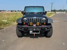 Jeep Rubicon Bensin A/T 3600cc Tahun 2013
