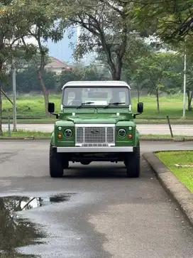 Land Rover Defender 90 Diesel 300TDI 2500cc 4x4 M/T Tahun 1997
