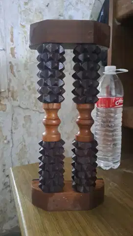 Alat Pijat Kaki Tradisional