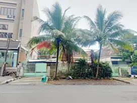 Rumah Dengan Gaya Kolonial Lokasi Strategis Dekat SMA Dempo dan Mall