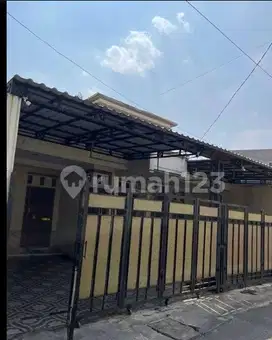 Rumah bagus siap huni akses mobil lokasi strategis di condet