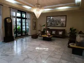 Di Jual Rumah di Puri Indah Raya, Jakarta Barat