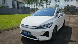 KM8Rbuan BYD M6 6S Superior Captain Seat 2024 Putih TGN1 BEbas lakaBAN