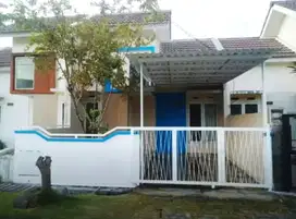 Disewakan Rumah Hadap Selatan, Bersih & Terawat