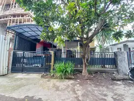 Rumah Belakang Kampus ASIA Kawasan Ramai Mahasiswa Suhat