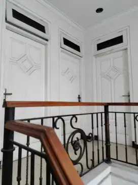 DEKAT RAYA MERR Rumah 1,5 Lantai Perum Penjaringan Asri Surabaya