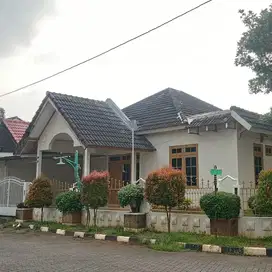 Rumah Srondol Bumi Indah Banyumanik Semarang