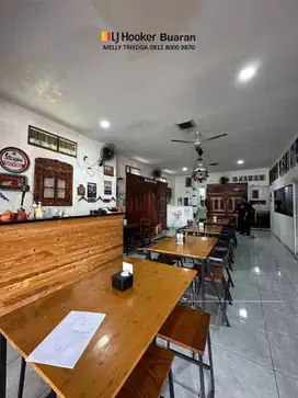 Ruko Pinggir Jalan Raya di Pondok Kelapa, Jakarta Timur.