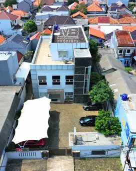 GEDUNG KANTOR 3 LANTAI FULLY FURNISH LOKASI STRATEGIS DI TANJUNG BARAT