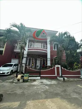 Dijual Rumah Siap Huni Hook Selangkah ke Stasiun LRT Cibubur
