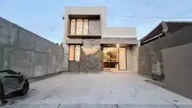 RUMAH TANAH LUAS 2 LANTAI DI KALASAN, DEKAT KAMPUS ATMAJAYA