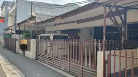 Dijual Rumah Kost Masih Berjalan di Lokasi Strategis Grogol