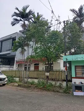 Jual Cepat, Rumah Luas Posisi Hoek Butuh Renovasi Di Kelapa Puan, Nego