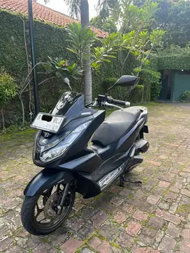 Km1rb Honda PCX 160 2024 ABS pajak on gress like new