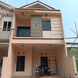 RUMAH 2 LANTAI SIAP HUNI SELANGKAH KE PINTU TOL JATIASIH