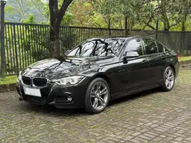BMW 320i 2018 Bensin