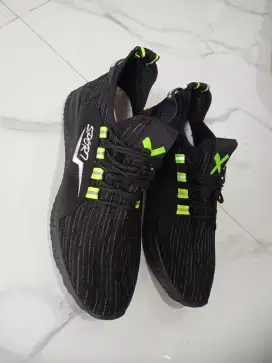 Sepatu sport casual play no 40 sol karet tebal Baru ga jdi pake