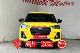 Daihatsu Rocky R 1.0 Matic 2023 kuning rocky AT CVT DP minim 20 juta