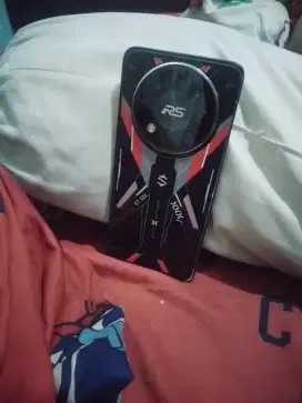 Itel rs4 8/256 cakep