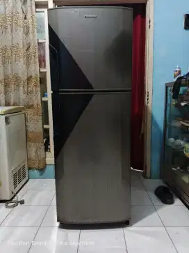 Kulkas panasonic 2 pintu