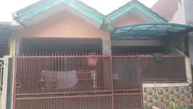 Dijual Cepat Rumah 2 Lt Di Cluster Pinus, Taman Royal Tangerang