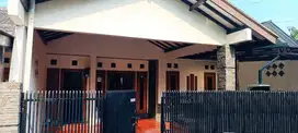 Disewakan Rumah Siap Huni Lokasi Strategis Dekat Griya Antapani.