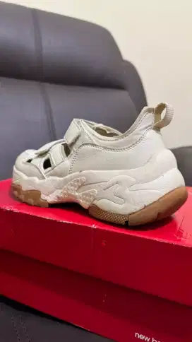Sepatu sendal LMB (36/37)