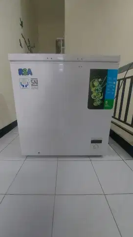 Dijual freezer merk RSA