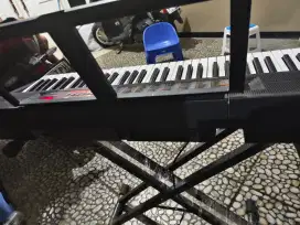 Keyboard Yamaha PSR F51