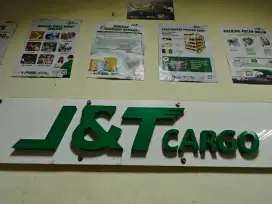 KURIR J&T CARGO
