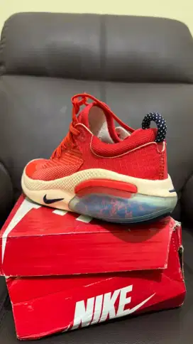 Sepatu olahraga/aktivitas harian (39/40)