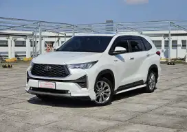 [Km 7rb] Innova Zenix 2.0 Q HV Hybrid TSS Modelista 2024