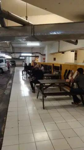 dibutuhkan 1 orang pegawai kedai steak