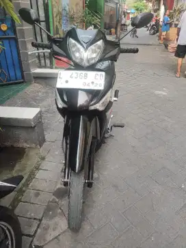 Suprax 125 hitam manis