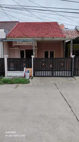 Disewa rumah tinggal bebas banjir semi Cluster di Harapan Indah 1