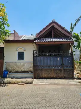 Dijual Rumah Siap Huni Di Taman Royal ,Cipondoh - Tangerang