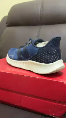 Sepatu New Balance (44) sport