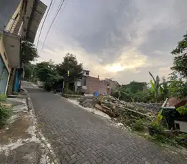 Tanah Mrican Dekat Java Mall Cinde Lamper Sompok