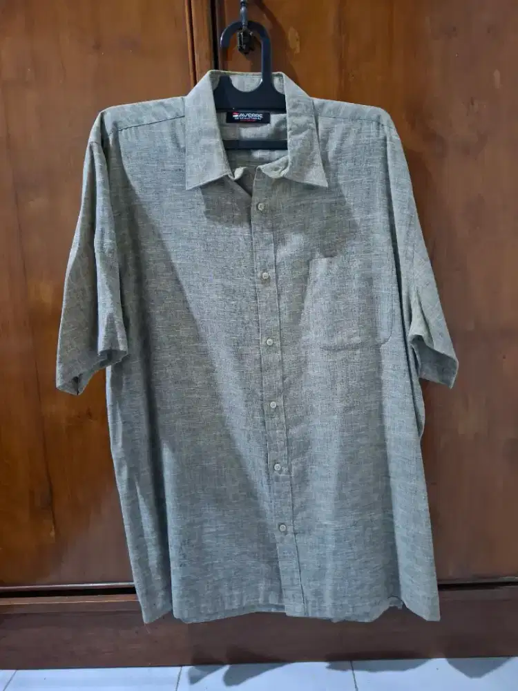 Kemeja preloved. Kemeja pria. Kemeja jumbo pria. Thrifting
