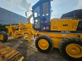 Grader Komatsu GD405-2 Motor Grader buildup Jepang second Harga Dp/TDP