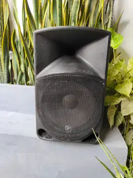 Spekaer aktif Mackie thump 15