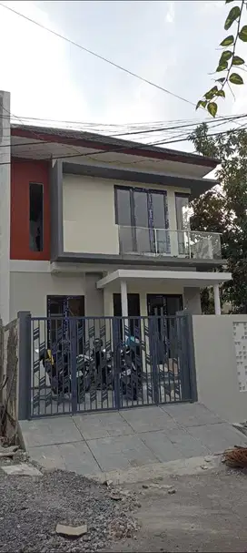 Dijual Rumah Baru Rungkut Asri Barat