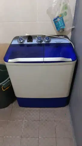Mesin cuci Aqua 8kg