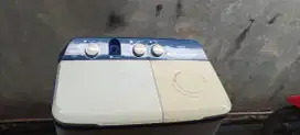 mesin cuci merkAqua