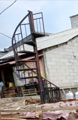 Jual Tangga besi model lingkar