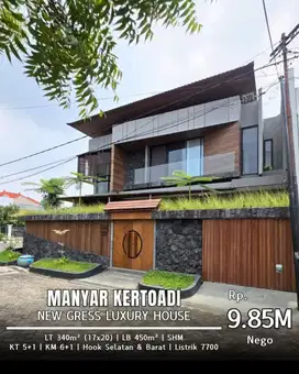 Perpaduan antara Strategis dan Asri ! - Dijual Rumah Manyar Kertoadi
