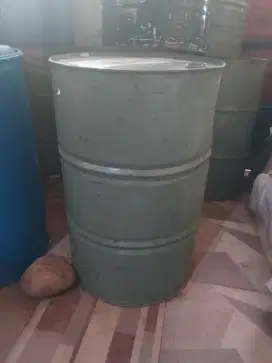 Drum kosong bekas