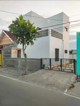 Rumah Baru 101m² Bagus 2 Lantai Sukoharjo
